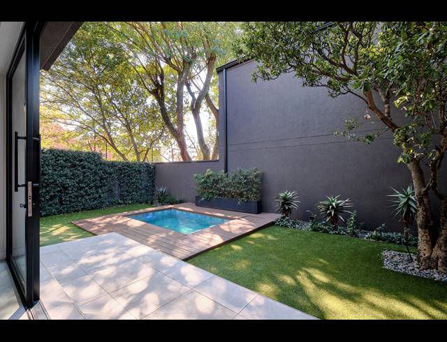3 BEDROOM TOWNHOUSE FOR SALE IN HYDE PARK